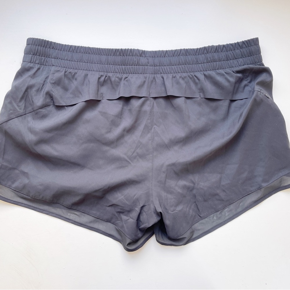 Athleta Mesh Racer Run Short 4" - Picture 6 of 8